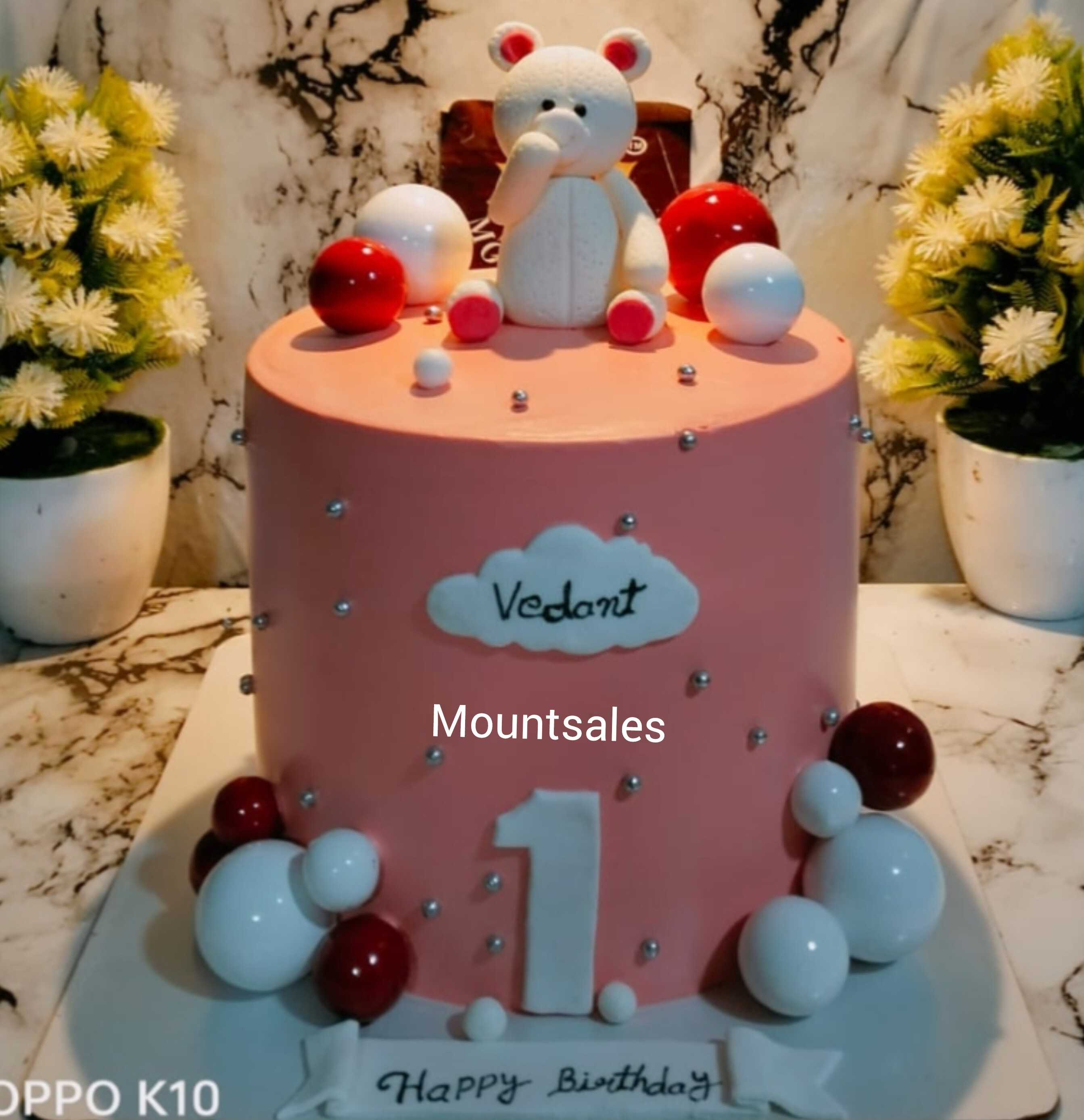 Premium RED N White Velvet Cake